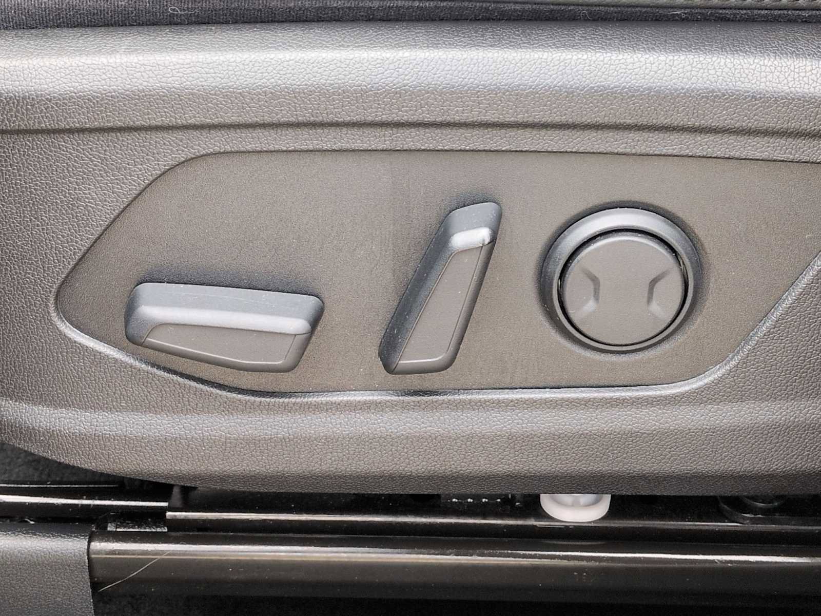 Used 2021 Kia Sorento SX image 18