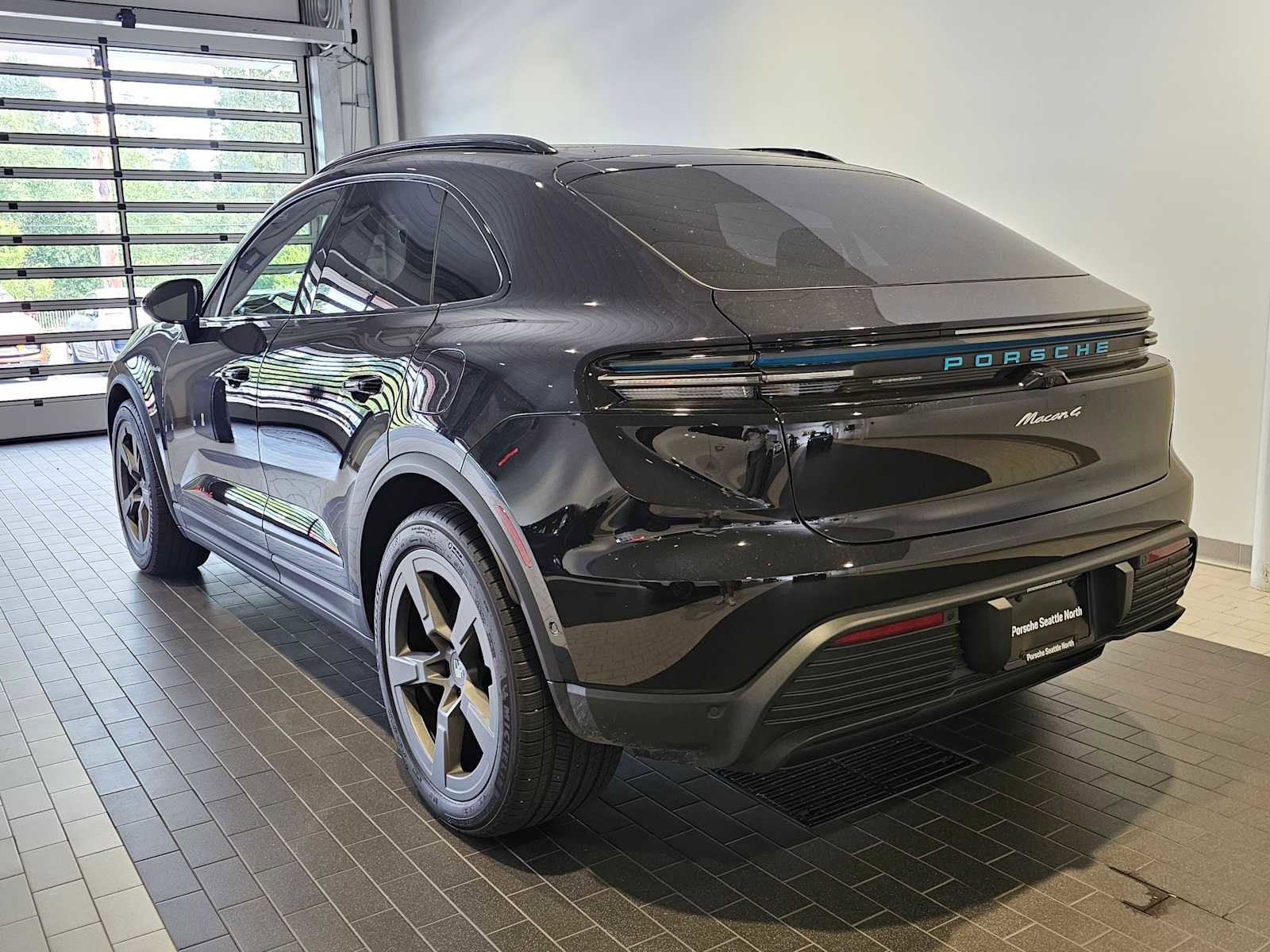 New 2024 Porsche Macan 4 Electric image 3