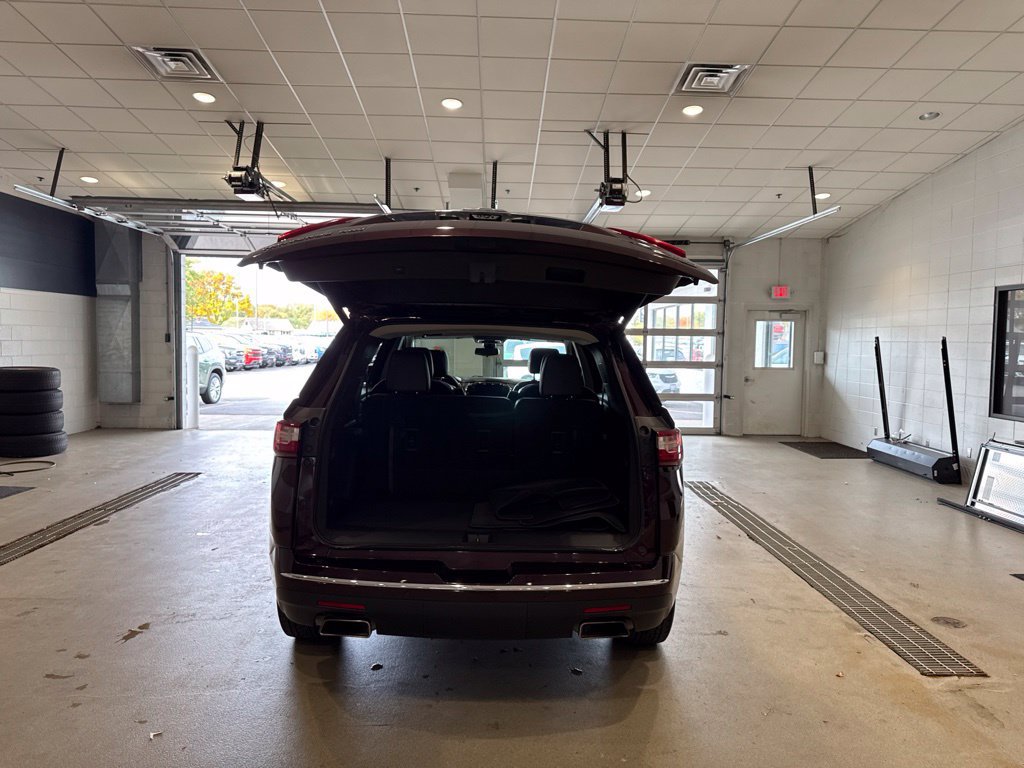 Used 2018 Chevrolet Traverse Premier AWD/4WD image 18