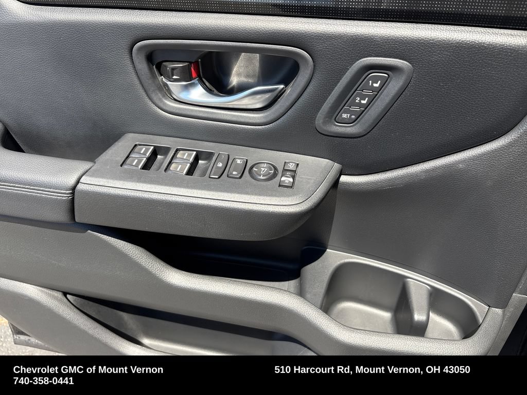 Used 2024 Honda Pilot Elite image 13