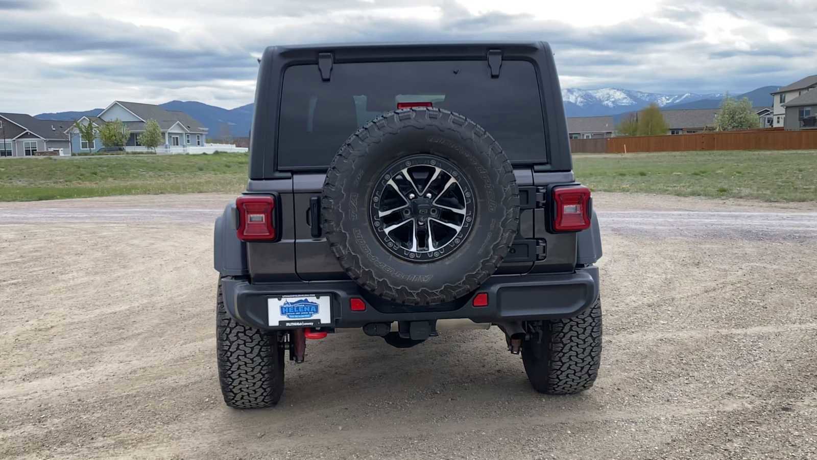 Used 2025 Jeep Wrangler Unlimited Rubicon w/ XTREMEE 35" Tire Package AWD/4WD image 7