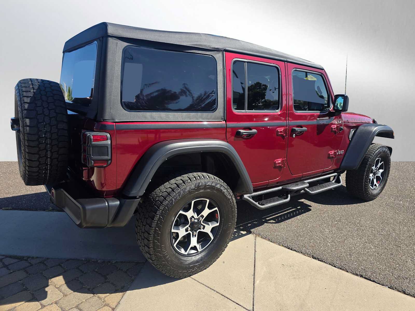 Used 2021 Jeep Wrangler Unlimited Rubicon AWD/4WD image 3