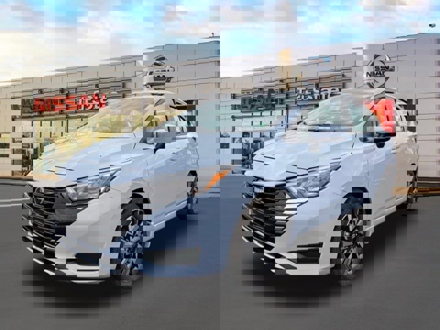 New 2025 Nissan Versa SV w/ Trunk Package image 2