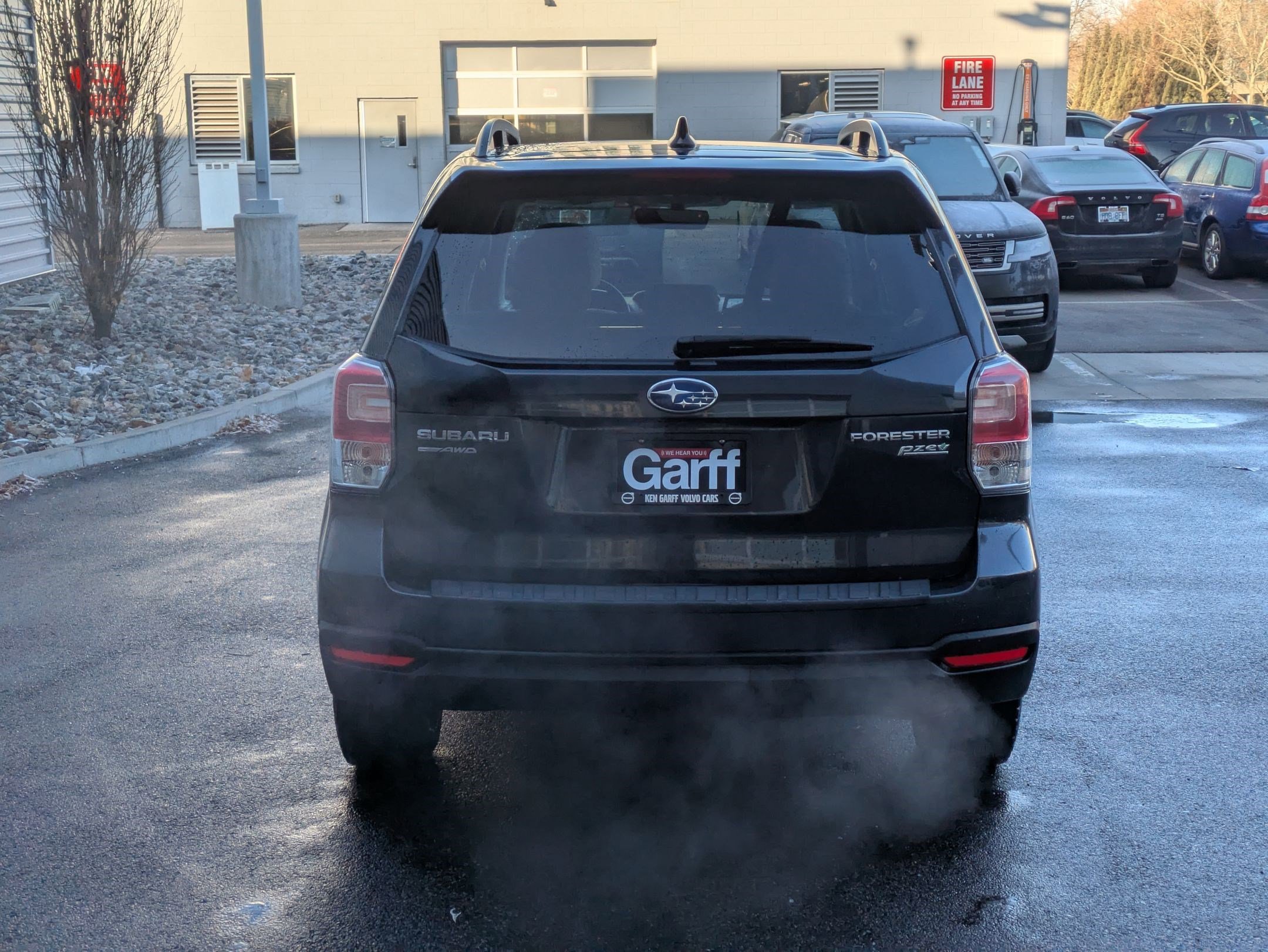 Used 2017 Subaru Forester 2.5i Premium w/ All-Weather Package image 4