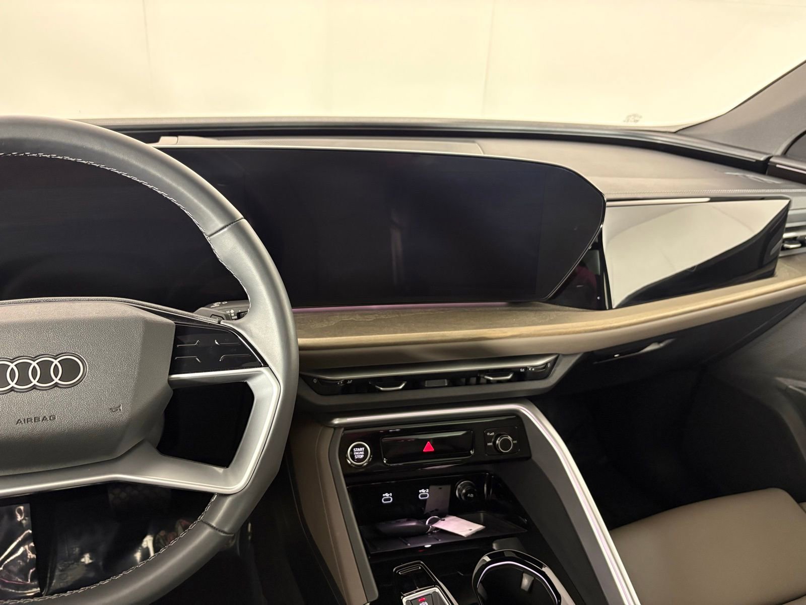 Used 2025 Audi Q5 Premium Plus w/ Premium Plus image 17