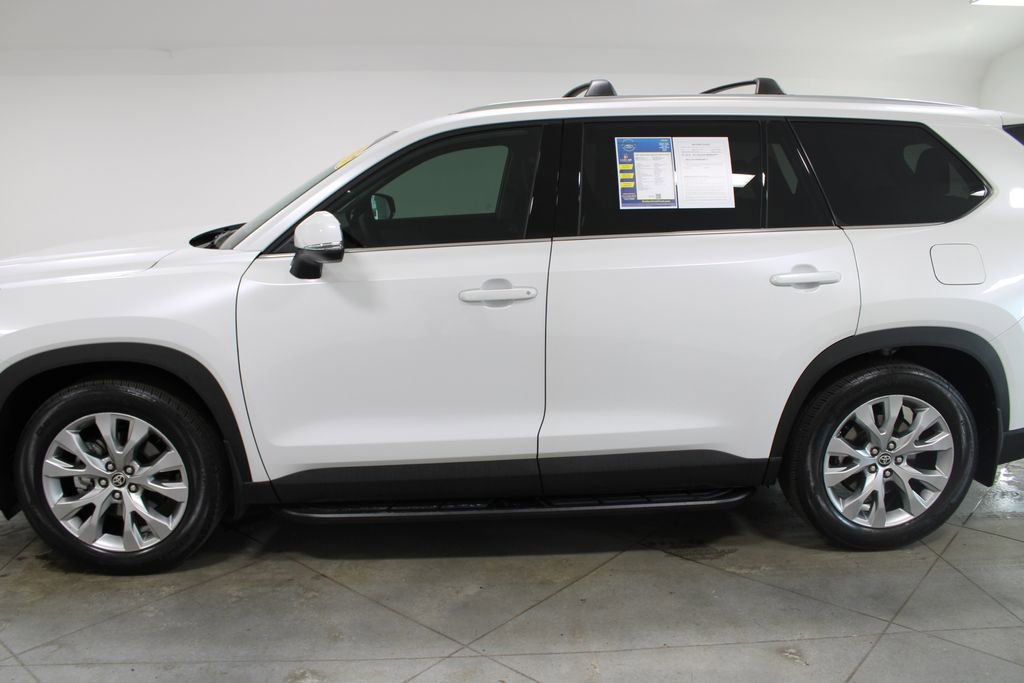 Used 2025 Toyota Grand Highlander Limited image 6