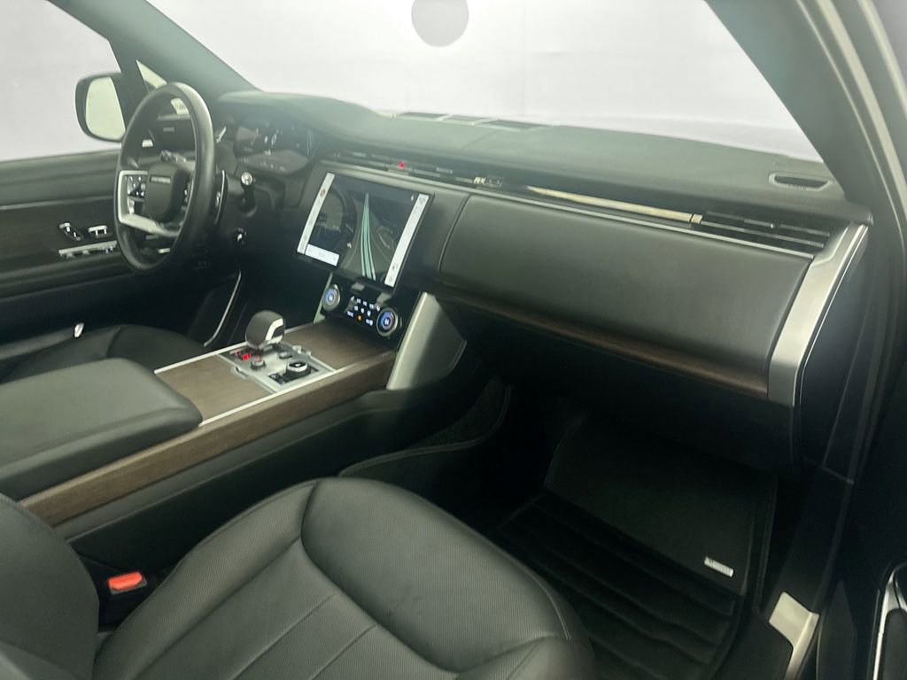 Used 2023 Land Rover Range Rover SE image 29