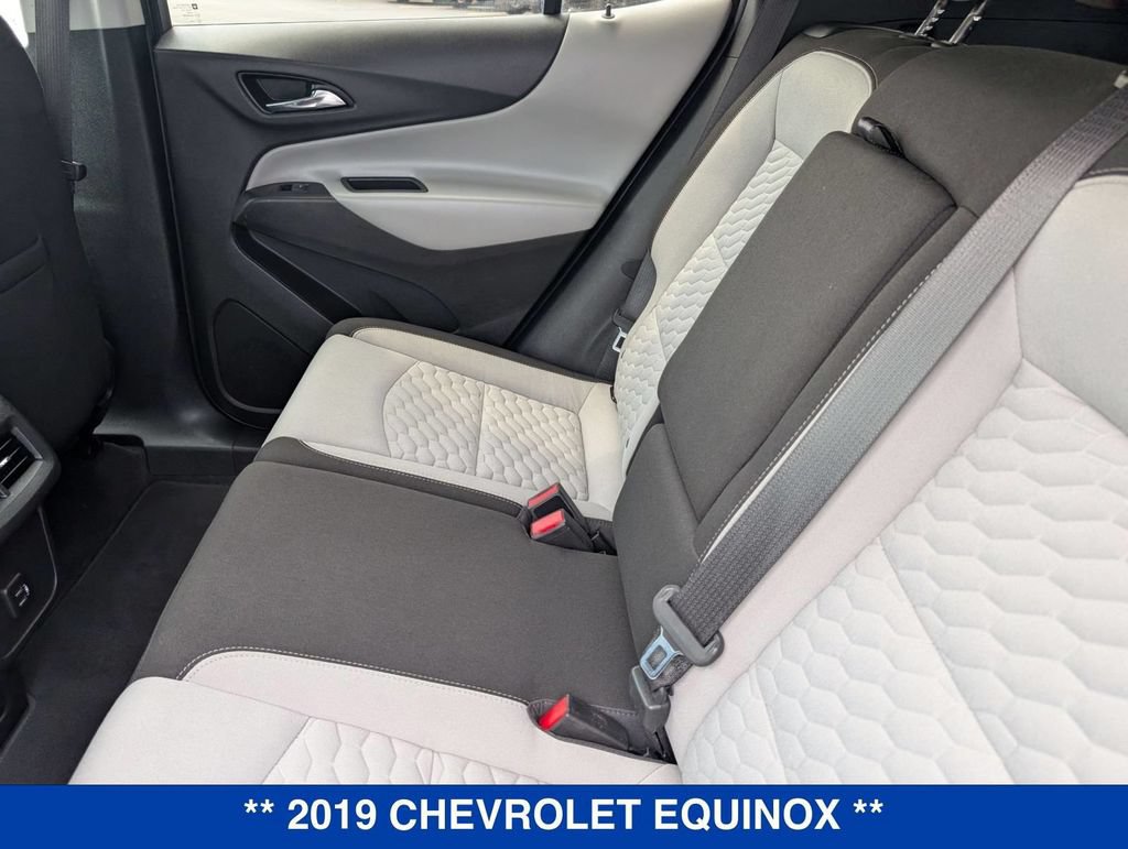 Used 2019 Chevrolet Equinox LT w/ Sun & Navigation Package AWD/4WD image 17
