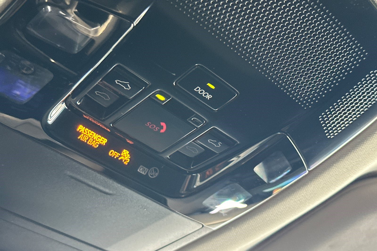 Used 2025 Lexus NX 250 FWD w/ Accessory Package (2T) image 23