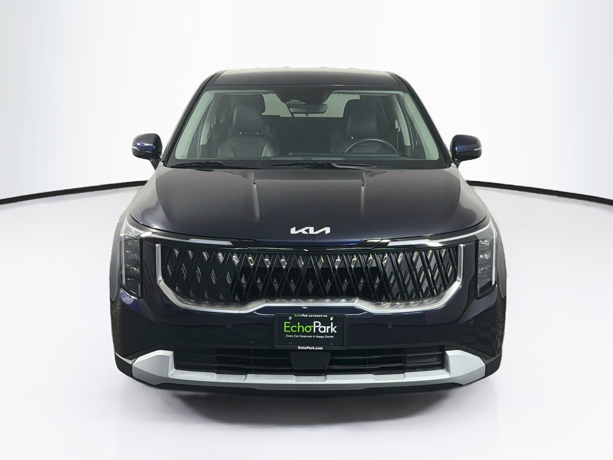 Used 2026 Kia Carnival FWD image 2
