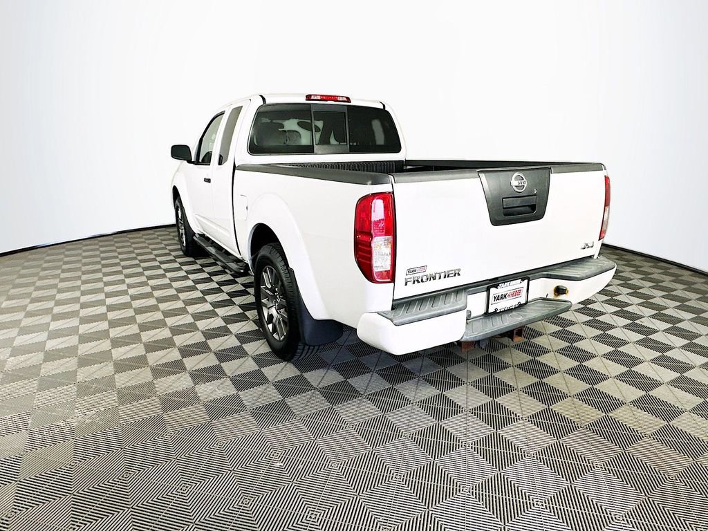 Used 2012 Nissan Frontier SV w/ Sport Appearance Pkg AWD/4WD image 7