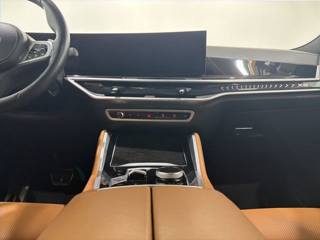 Certified 2024 BMW X6 xDrive40i w/ Parking Assistance Package image 35