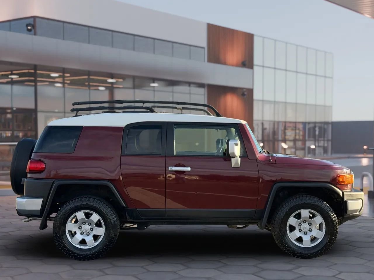 Used 2008 Toyota FJ Cruiser 4WD image 10