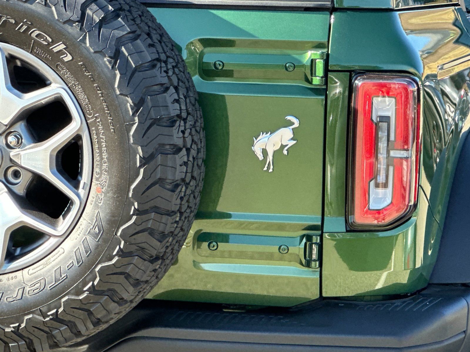 Used 2025 Ford Bronco Badlands image 35