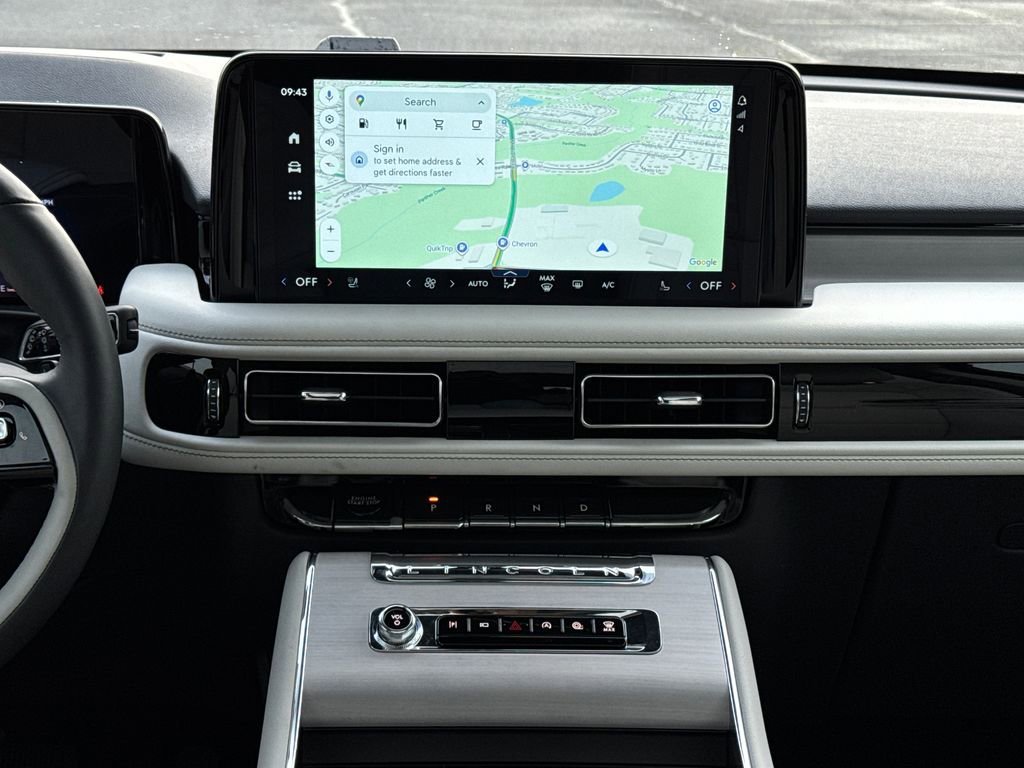 Certified 2025 Lincoln Aviator Reserve w/ Luxury Package image 18