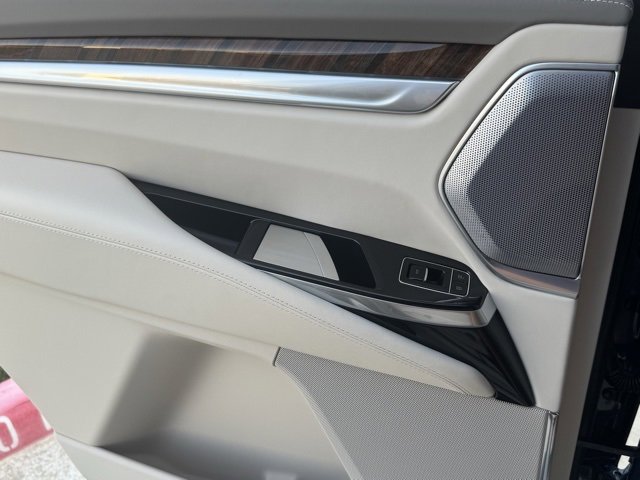 New 2026 Cadillac Escalade Platinum Luxury image 19
