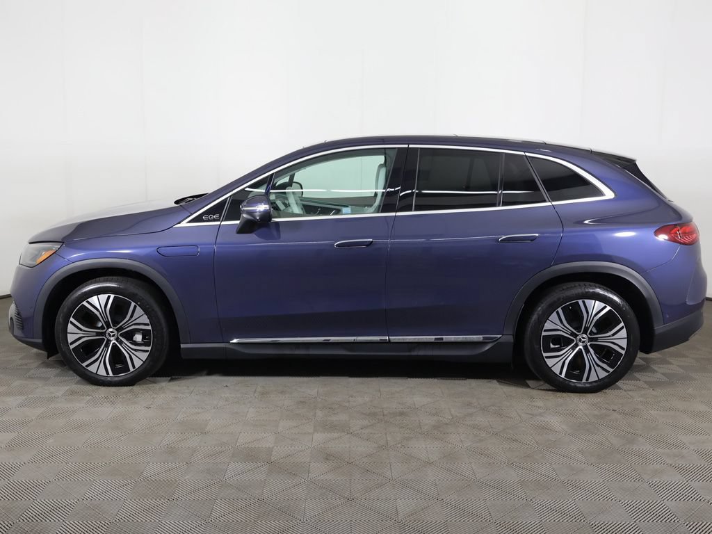Used 2023 Mercedes-Benz EQE 350+ 4MATIC SUV w/ Exclusive Trim Package image 19
