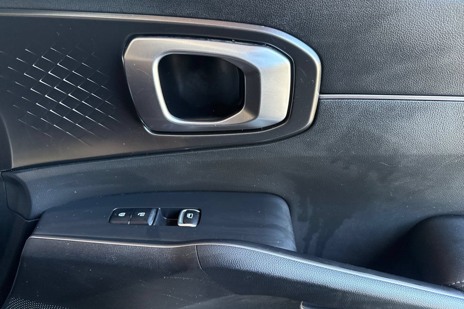 Used 2022 Kia Sorento S FWD image 24