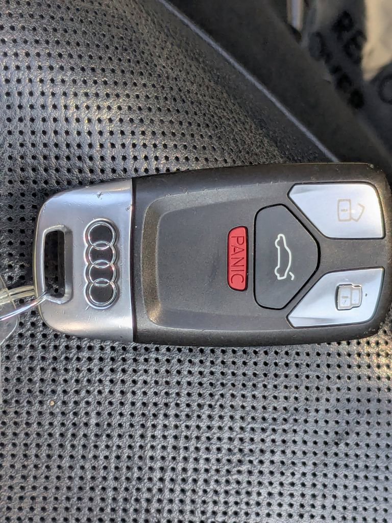 Used 2018 Audi Q7 3.0T Prestige image 28