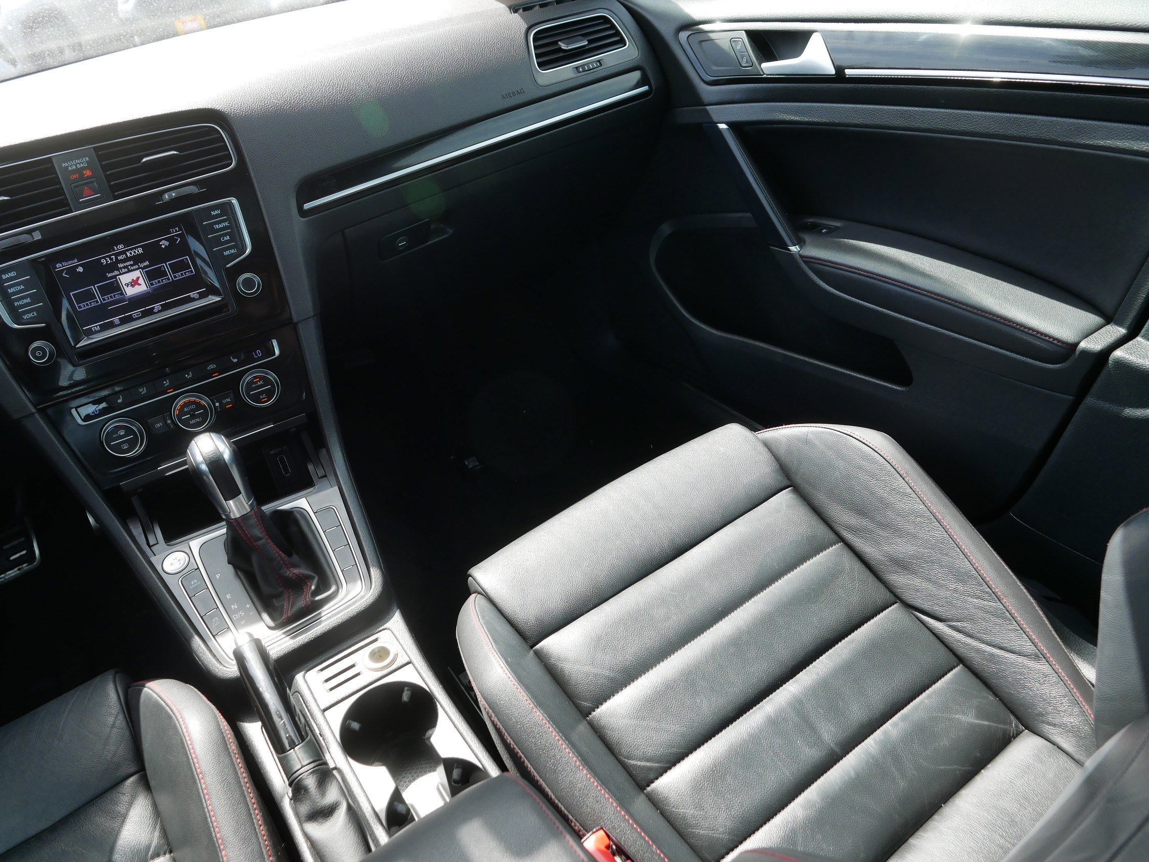 Used 2015 Volkswagen GTI S FWD image 11