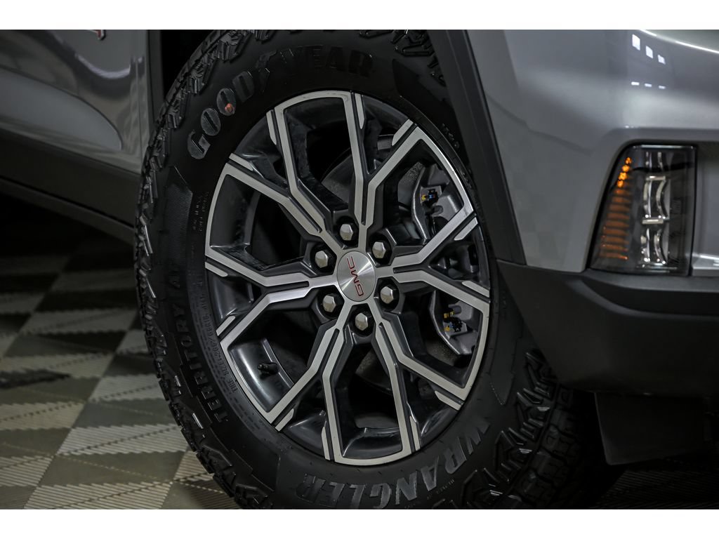 New 2026 GMC Acadia AT4 w/ Luxury Package AWD/4WD image 3