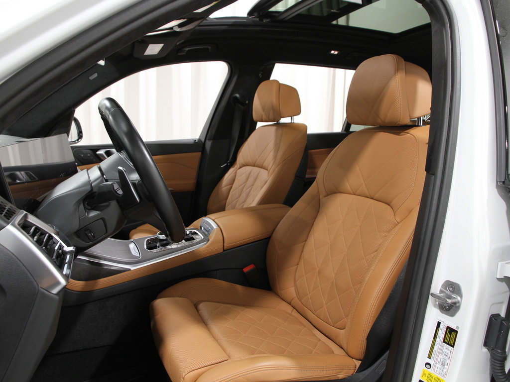 Certified 2024 BMW X7 xDrive40i w/ Executive Package image 5