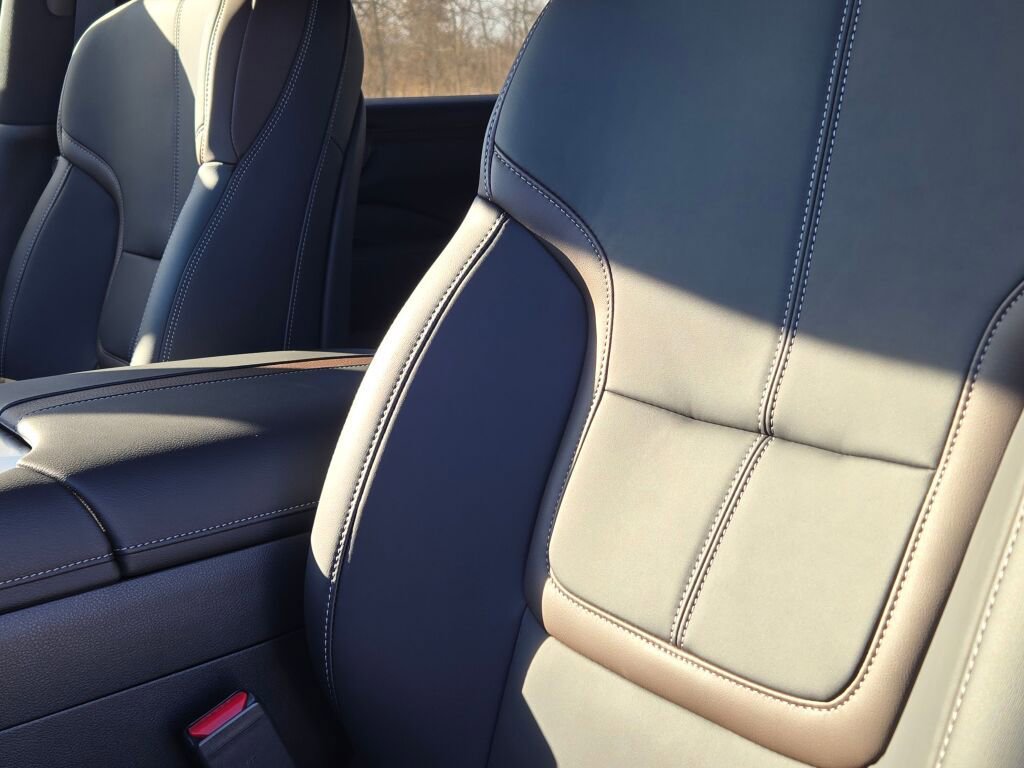 New 2026 Nissan Armada SL w/ Captain's Chari Seat Package image 26