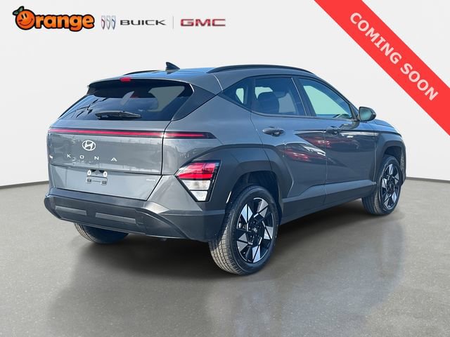 Used 2025 Hyundai Kona SEL image 3