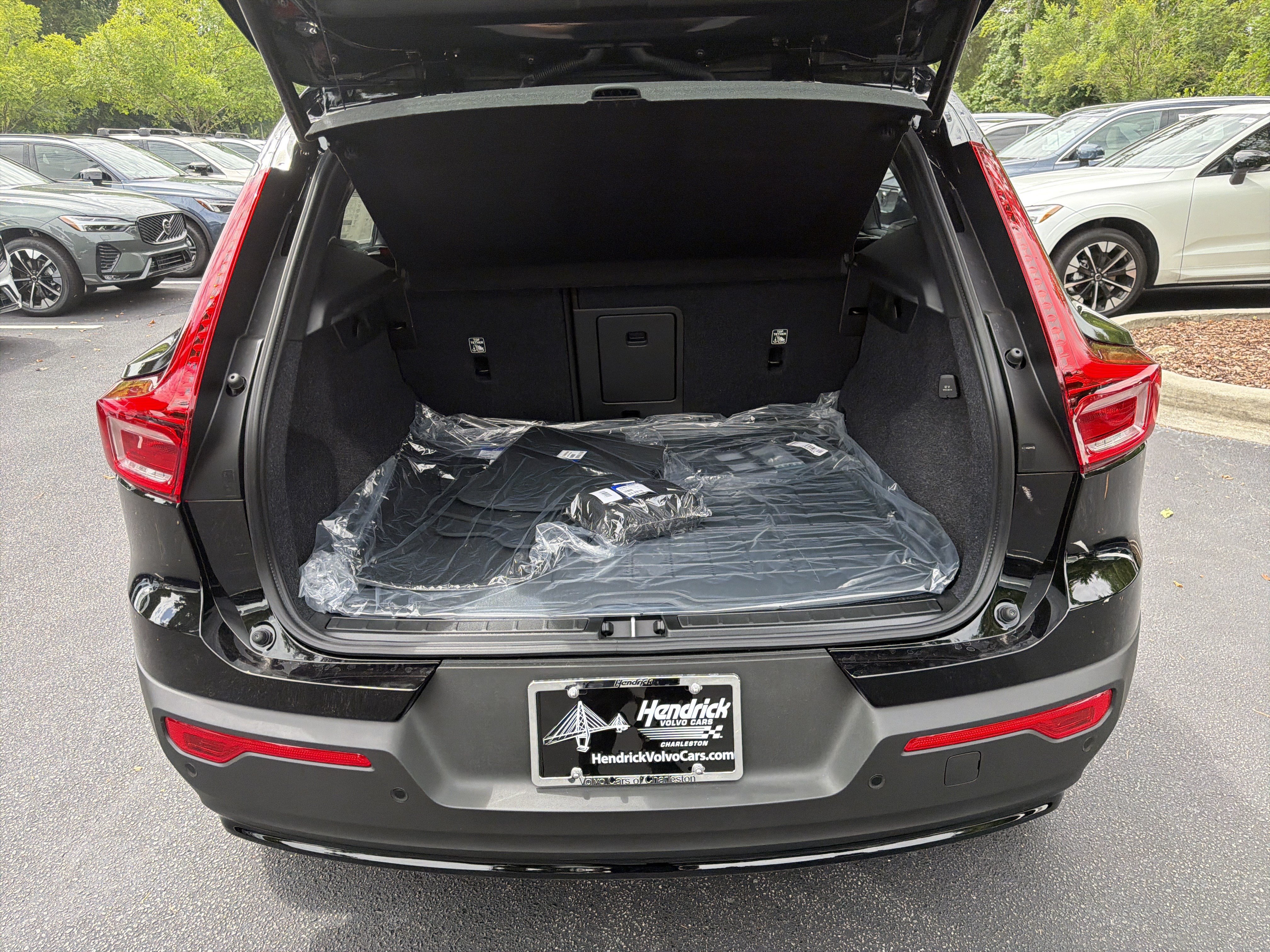 New 2026 Volvo XC40 B5 Ultra w/ Protection Package Premier AWD/4WD image 35