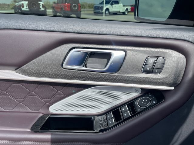 Used 2025 Ford Explorer Platinum w/ Ultimate Package image 10