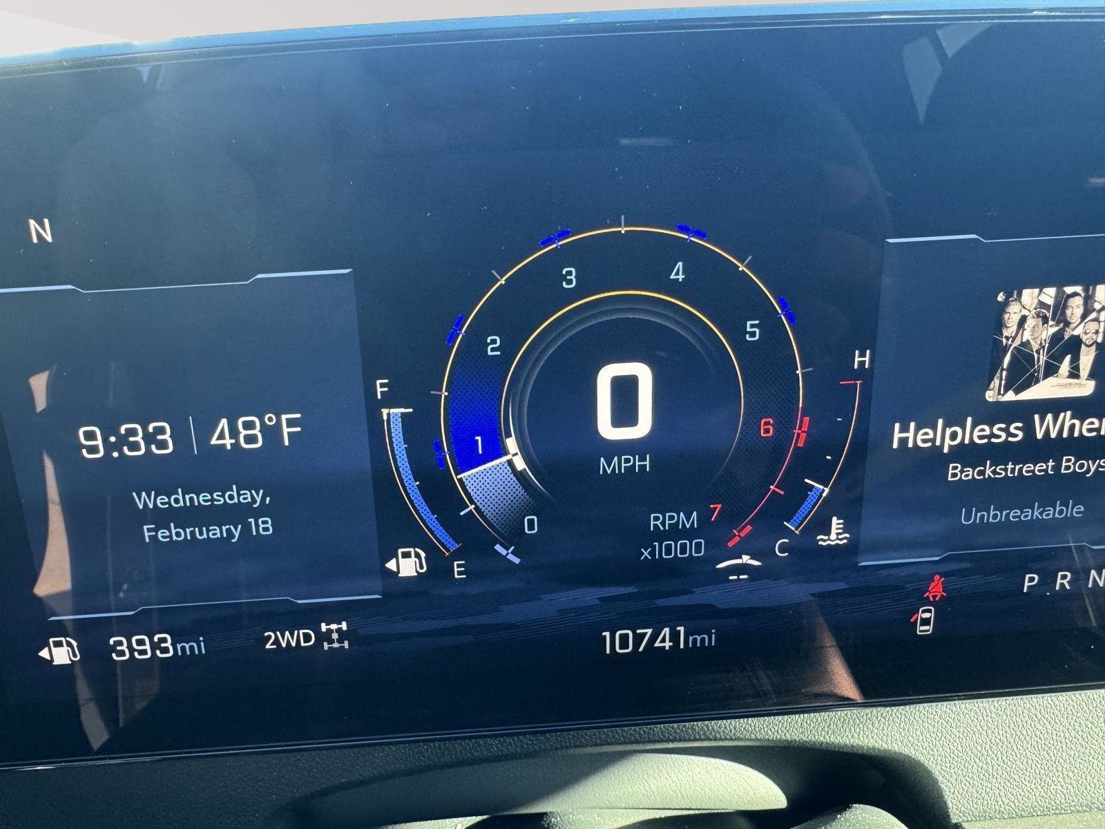 Used 2025 Chevrolet Traverse LT w/ Enhanced Driving Package image 2