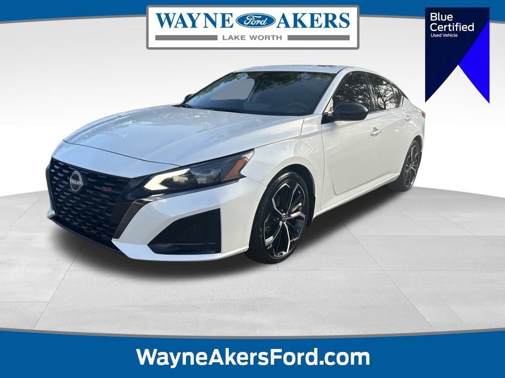 Used 2023 Nissan Altima 2.5 SR w/ SR Premium Package
