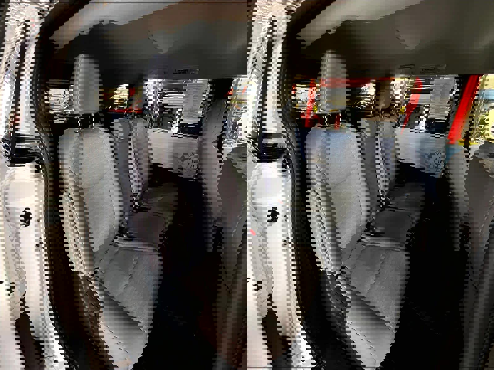 Used 2025 Toyota Sienna LE image 16