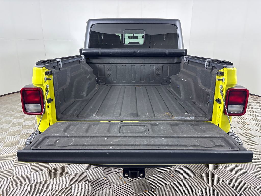 Used 2023 Jeep Gladiator Rubicon w/ Trailer Tow Package AWD/4WD image 23