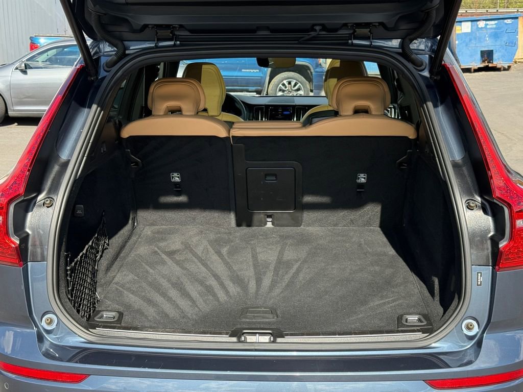 Used 2022 Volvo XC60 B5 Inscription w/ Advanced Package image 26