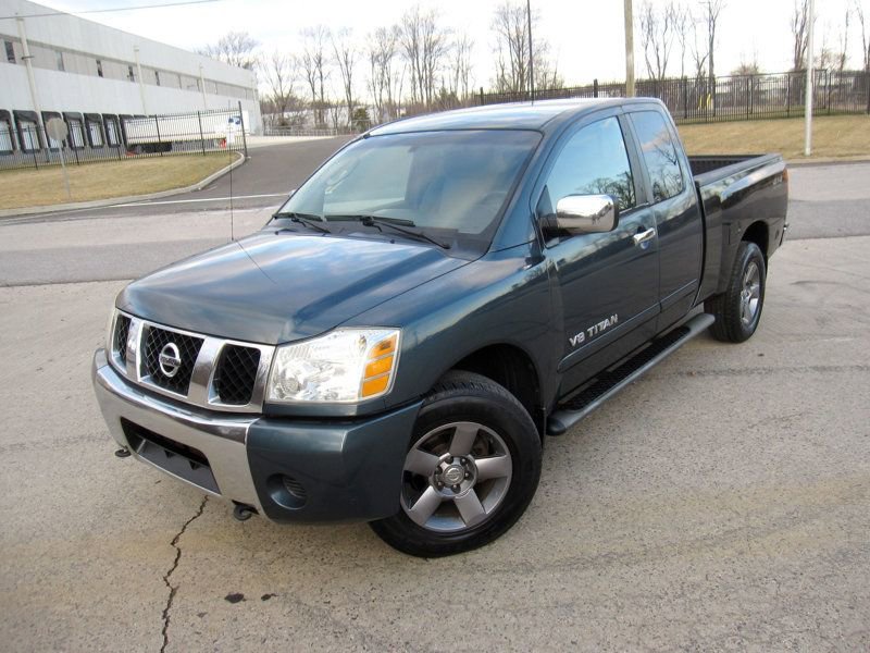 Used 2005 Nissan Titan SE image 4