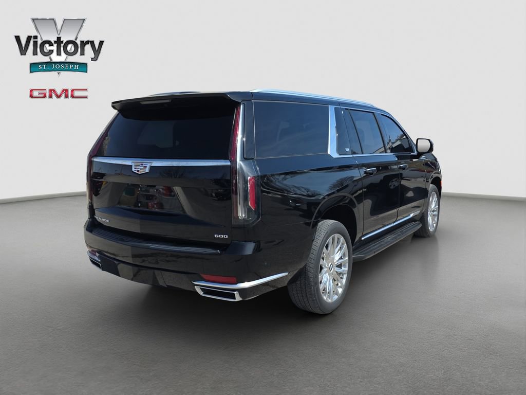 Used 2022 Cadillac Escalade ESV Premium Luxury image 17