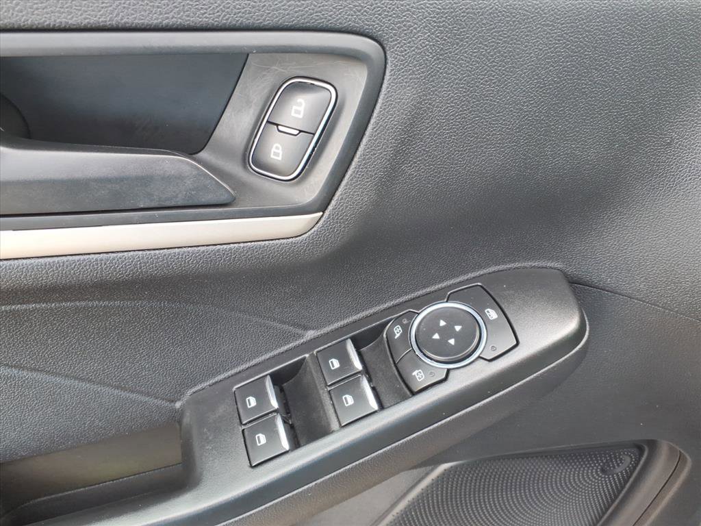 Used 2022 Ford Escape SE w/ Cold Weather Package image 13