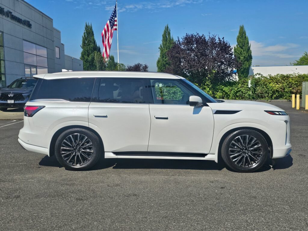Used 2025 INFINITI QX80 Sensory AWD/4WD image 8