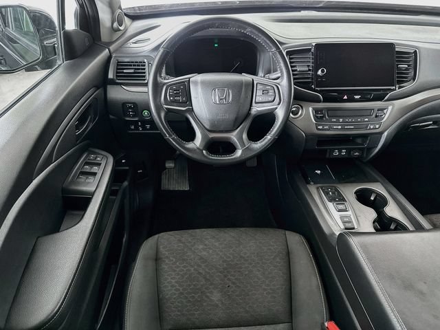 Certified 2025 Honda Ridgeline Sport image 4
