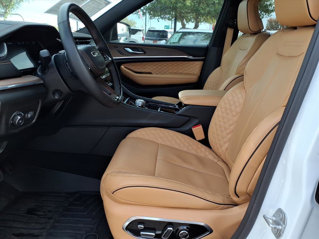 Used 2025 Jeep Grand Cherokee Summit image 15