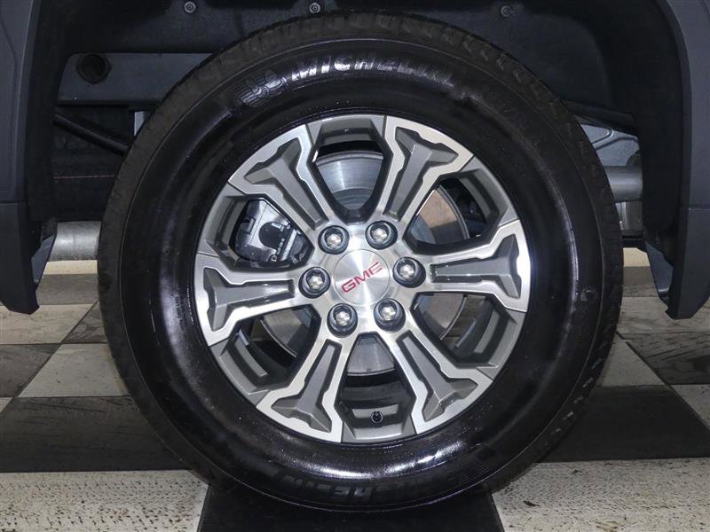 Used 2025 GMC Sierra 1500 SLT image 32