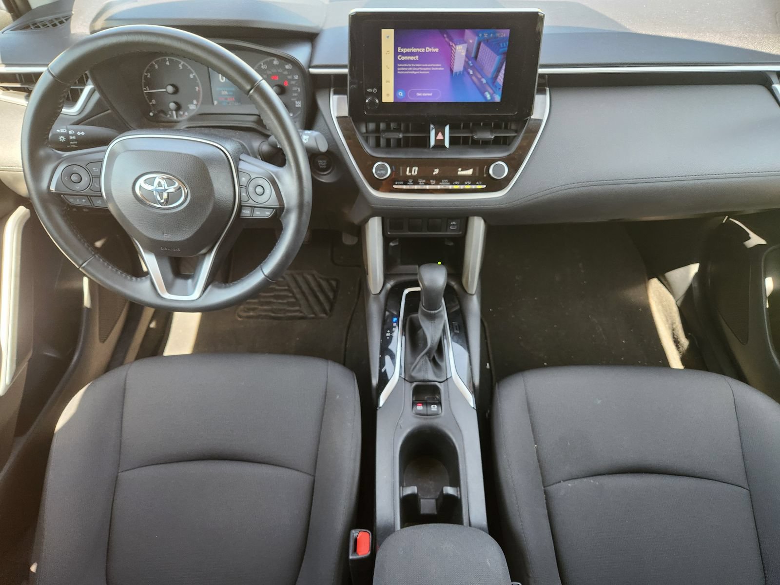 Used 2024 Toyota Corolla Cross LE FWD image 29