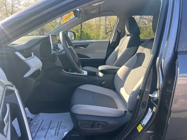 Certified 2024 Toyota RAV4 XLE AWD/4WD image 10