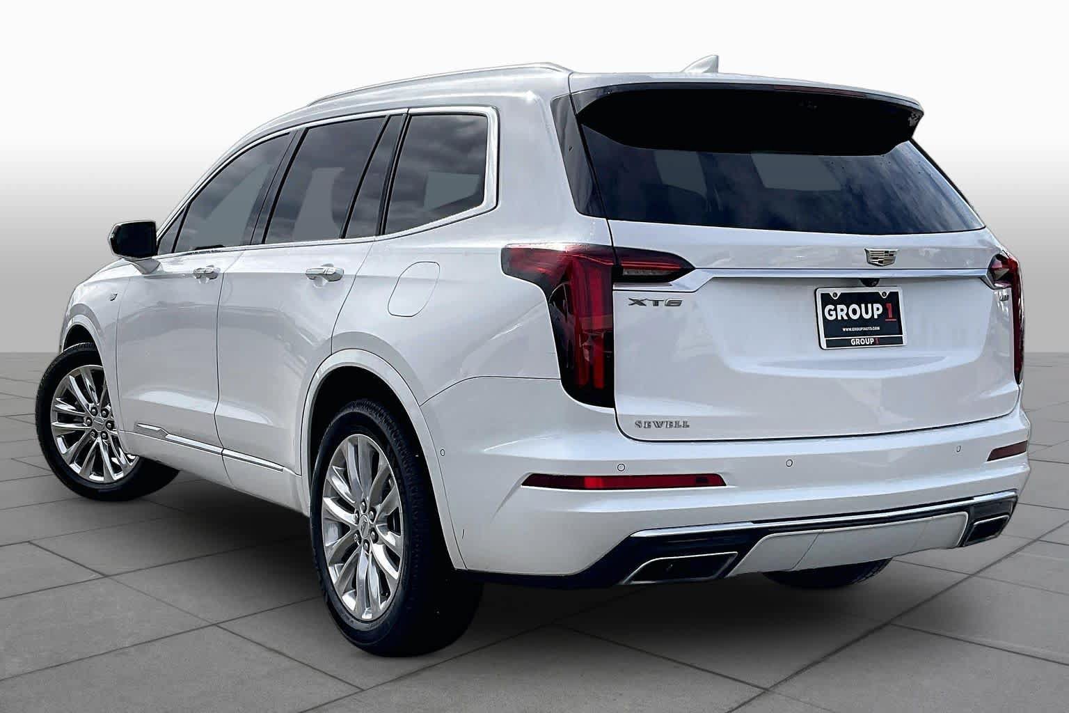 Used 2021 Cadillac XT6 Premium Luxury w/ Platinum Package FWD image 10