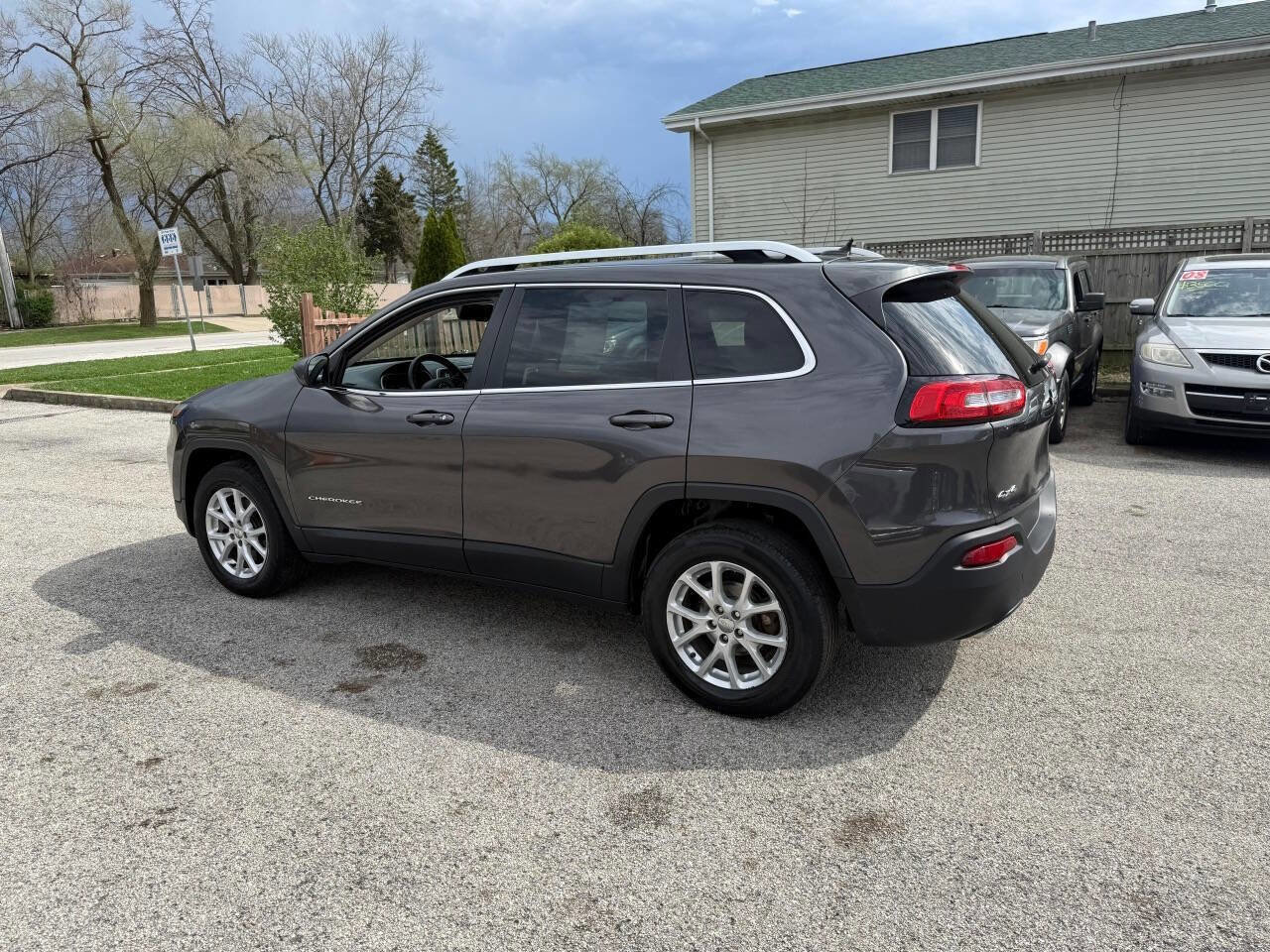 Used 2015 Jeep Cherokee Latitude w/ Comfort/Convenience Group image 15