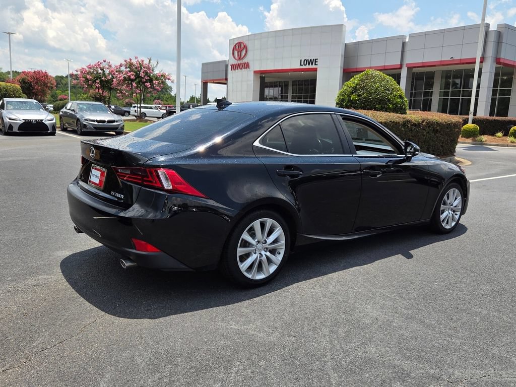 Used 2016 Lexus IS 200t w/ Premium Package RWD image 12