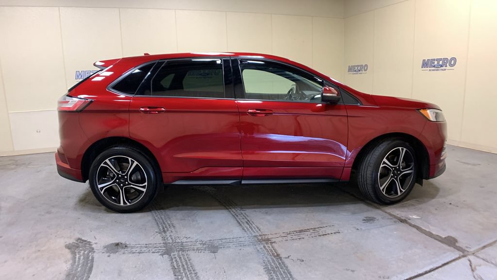 Certified 2019 Ford Edge ST w/ Convenience Package AWD/4WD image 2