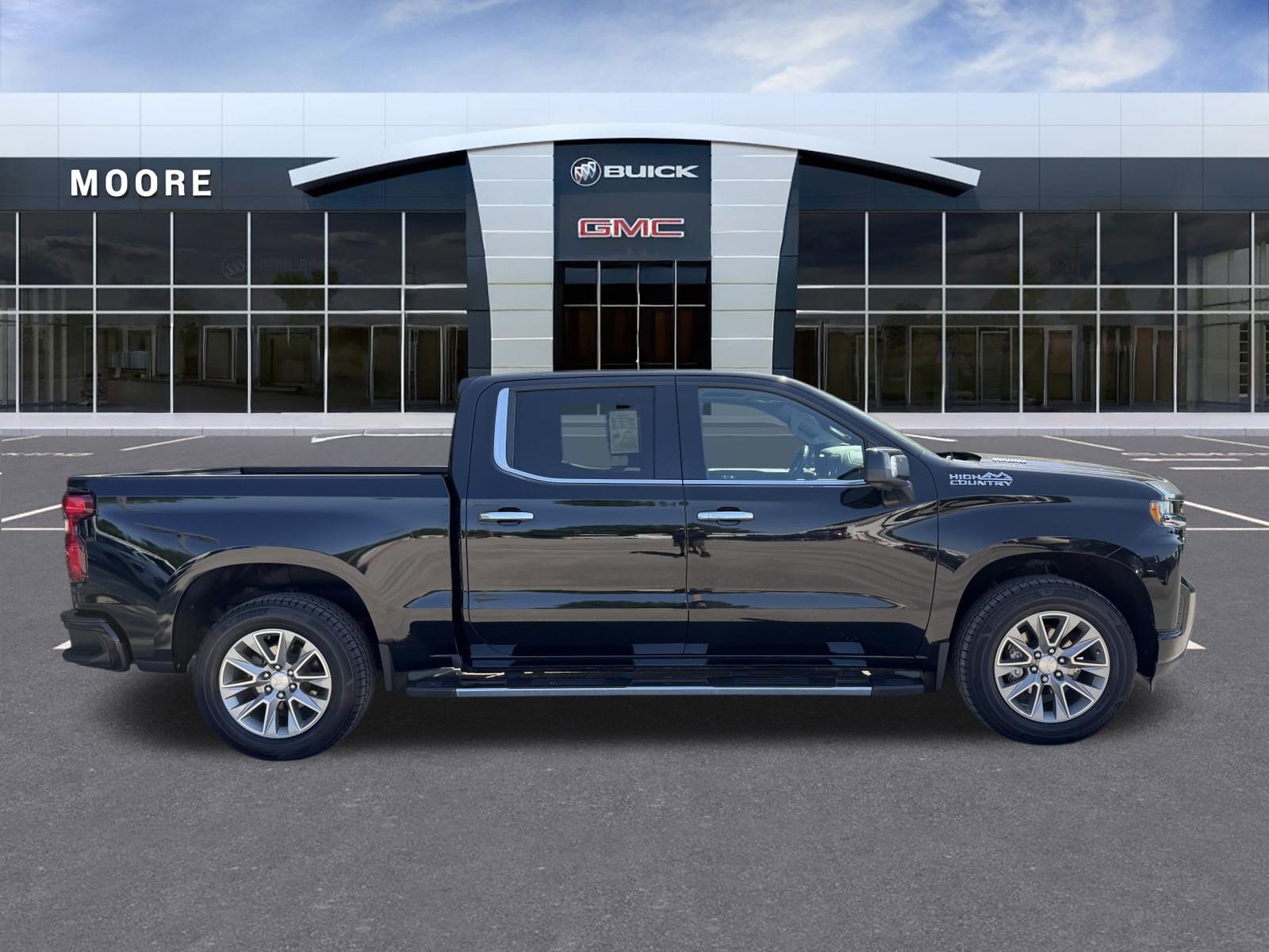 Used 2021 Chevrolet Silverado 1500 High Country w/ Technology Package AWD/4WD image 2