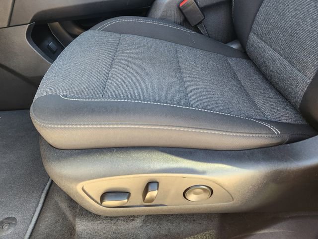 Used 2025 GMC Acadia Elevation image 24